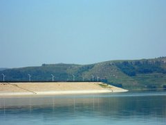 雷達水位計監測系統，實時監測水庫水位