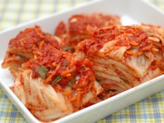 過量食用亞硝酸鹽會出現(xiàn)哪些癥狀？